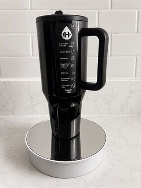 NWT - HydroJug Traveler - 32 Ounce